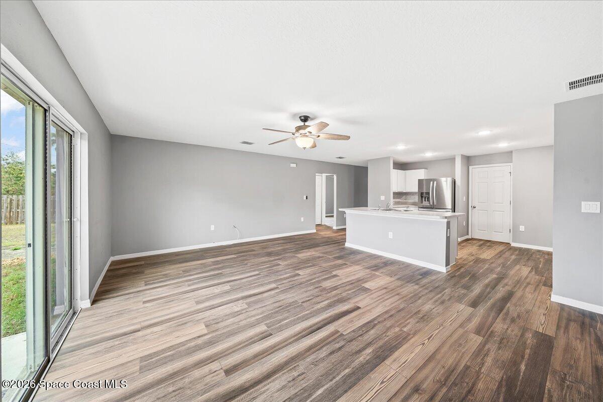 359 Hanford Road Southwest Palm Bay, FL 32908 - Photo 15 of 35 Living Room