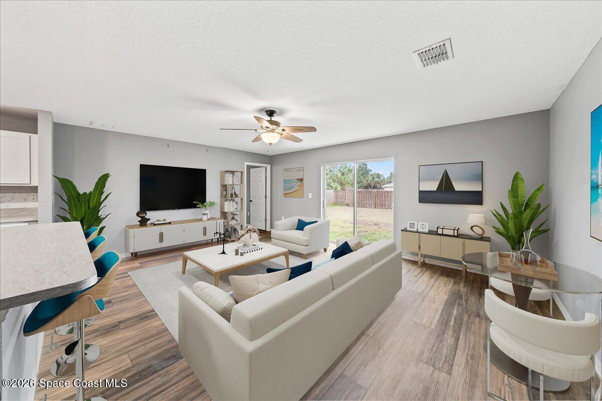 359 Hanford Road Southwest Palm Bay, FL 32908 - Photo 4 of 35 Living Room