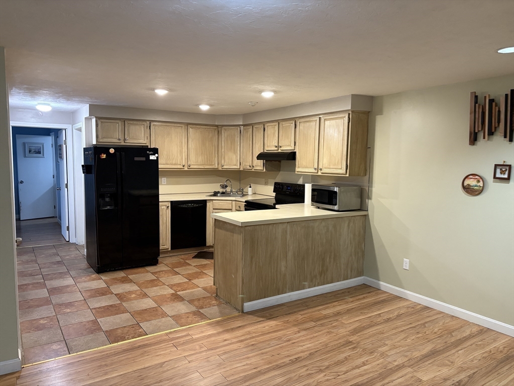 11 Hulbert Road, Unit 3 Worcester, MA 01603 - Photo 8 of 24 Gallery Image 8