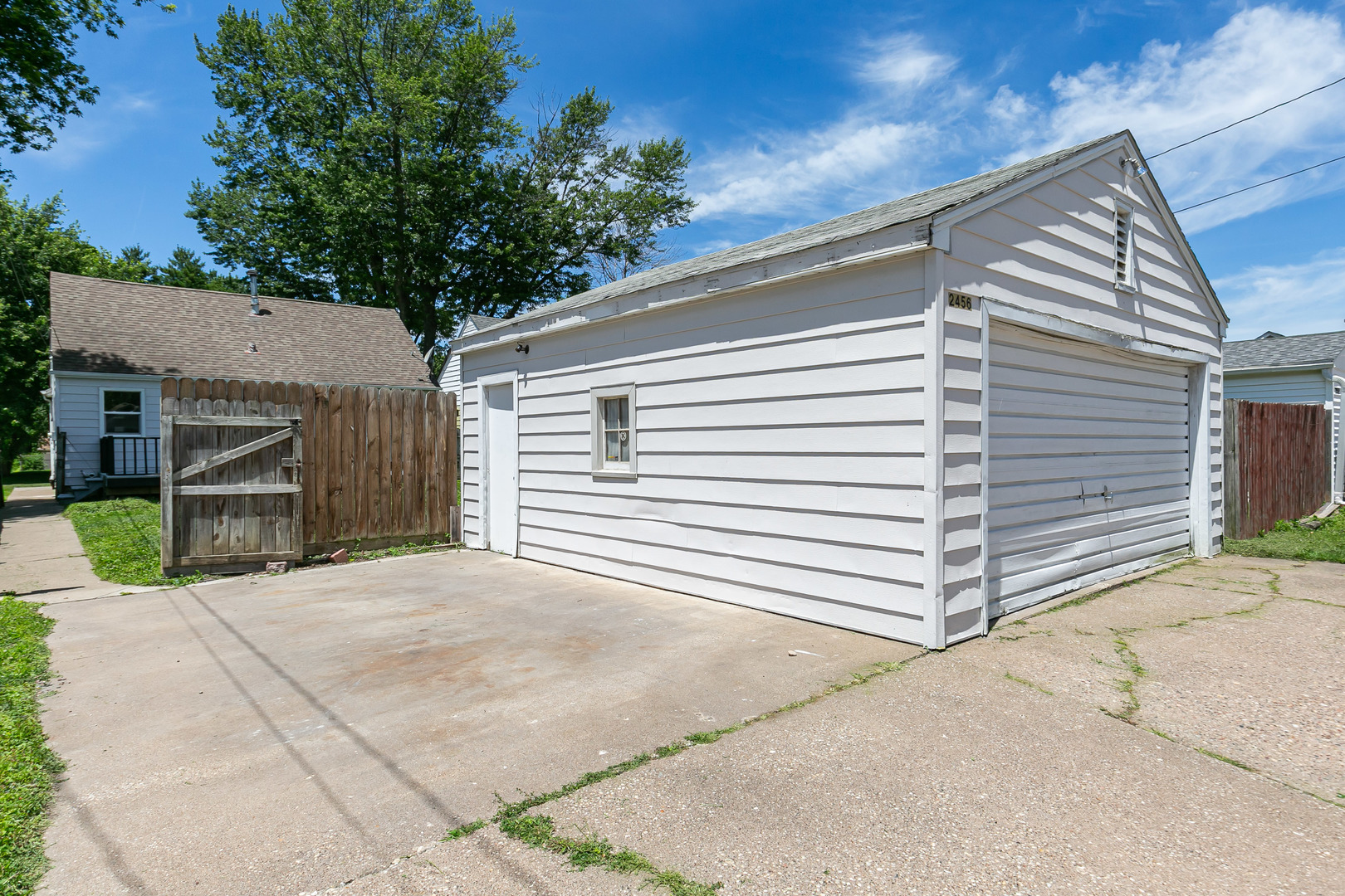 2456 32nd Street Moline, IL 61265 - Photo 4 of 39