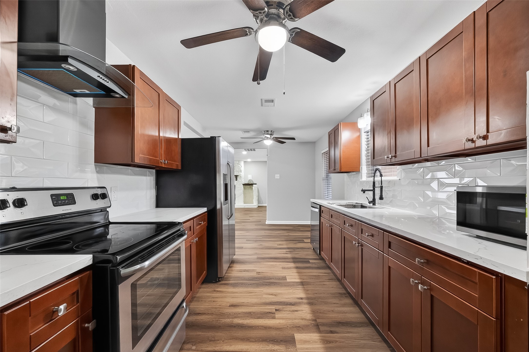 515 Maple Way Houston, TX 77015 - Photo 13 of 19