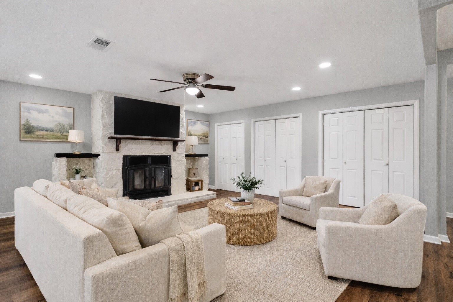 515 Maple Way Houston, TX 77015 - Photo 8 of 19 Cozy and inviting living room, virtually staged for visuals.