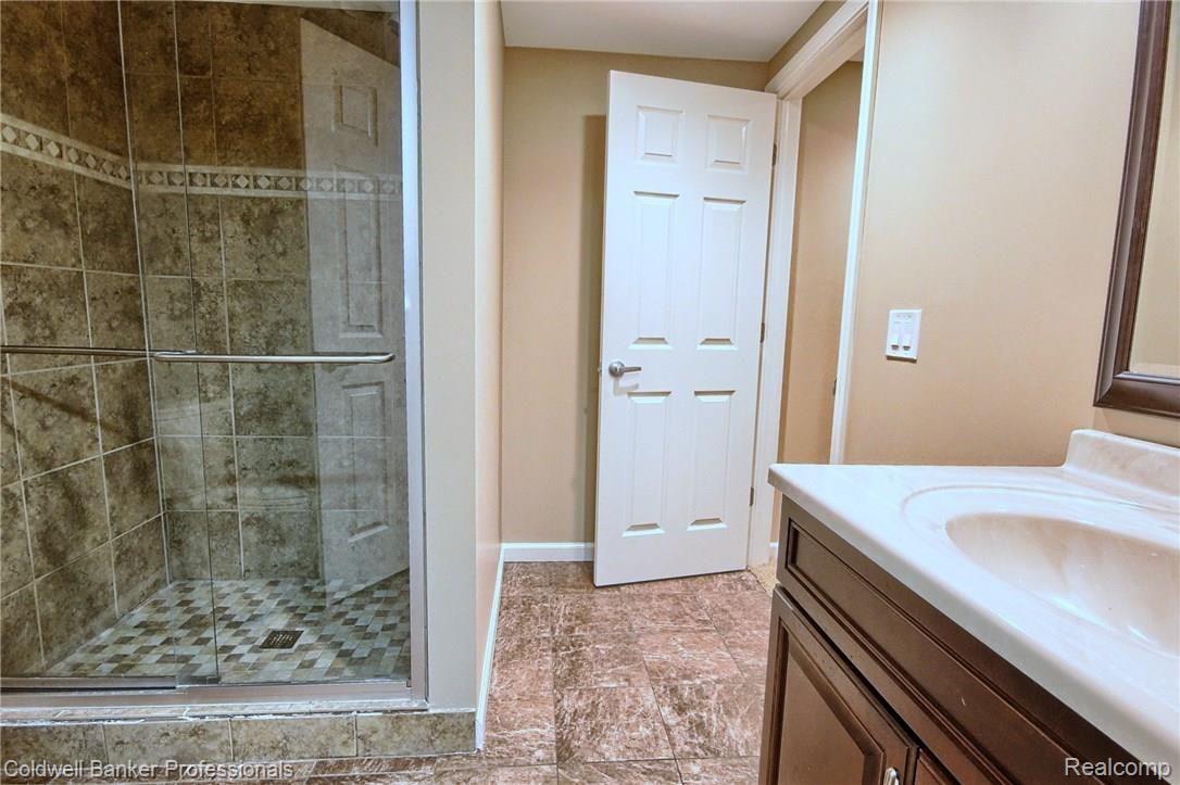 1640 Lasalle Road Canton, MI 48187 - Photo 35 of 40 33_Finished_Lower_Level_Bathroom.jpg