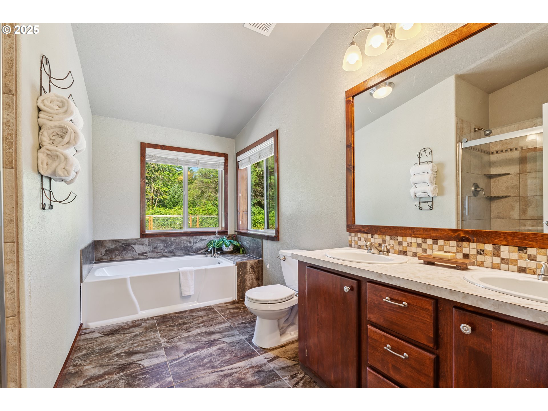 52 Coats Road Carson, WA 98610 - Photo 8 of 39
