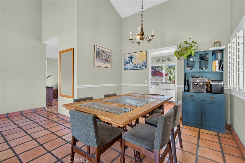 3395 Santa Cruz Drive Riverside, CA 92507 - Photo 8 of 35