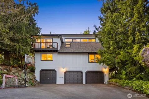 $1,100,000 | 13711 Kenwanda Drive, Snohomish, WA 98296