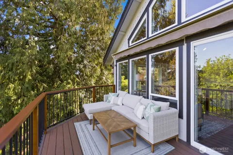 $1,100,000 | 13711 Kenwanda Drive, Snohomish, WA 98296