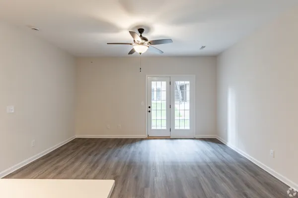$1,415 | 15 Millswood Drive, Unit B212, Clarksville, TN 37042