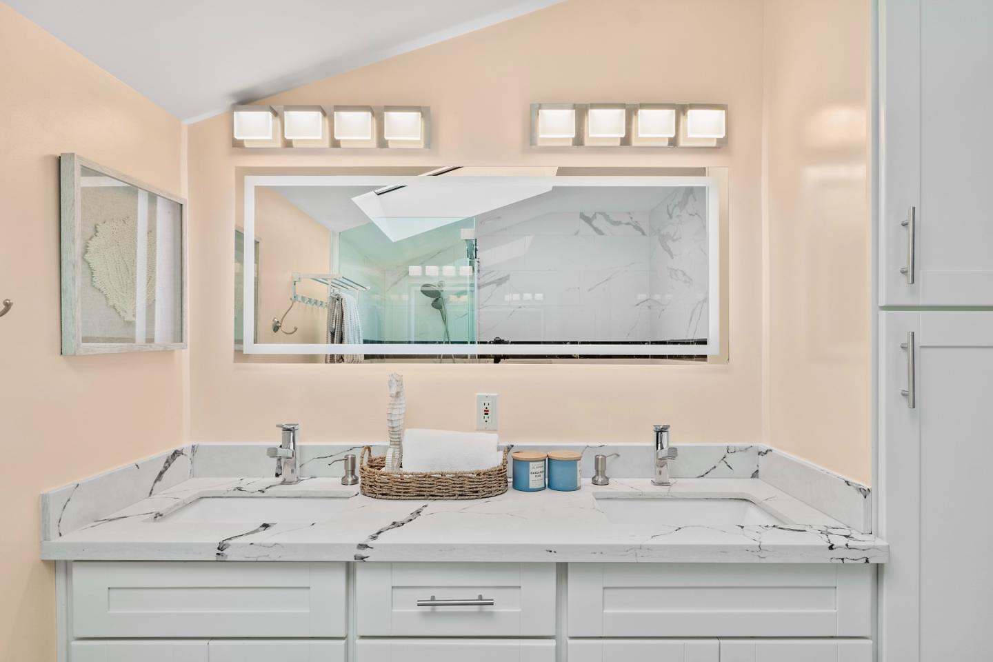 983 Smith Avenue Campbell, CA 95008 - Photo 33 of 57 a bathroom with a sink vanity and mirror