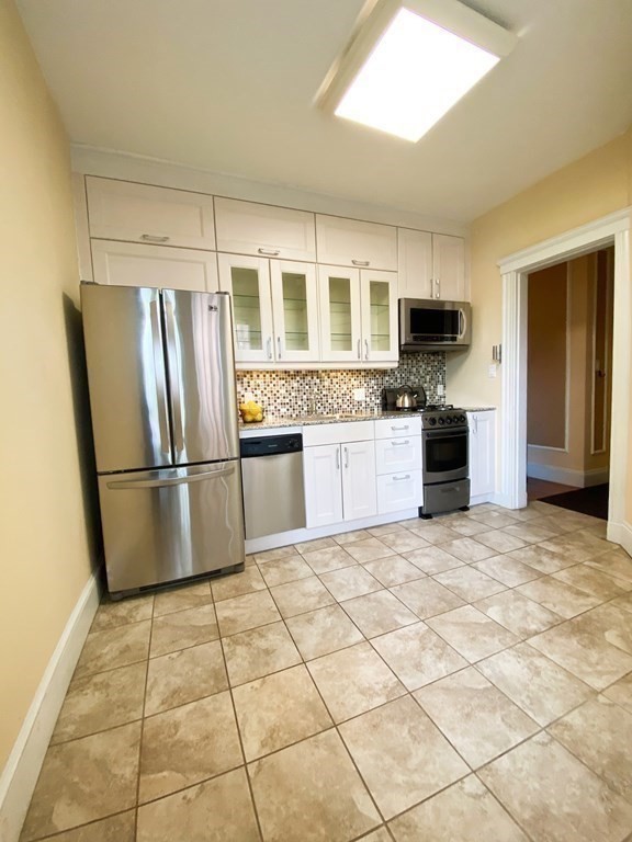 31 Winslow Road, Unit 2 Brookline, MA 02446 - Photo 7 of 13