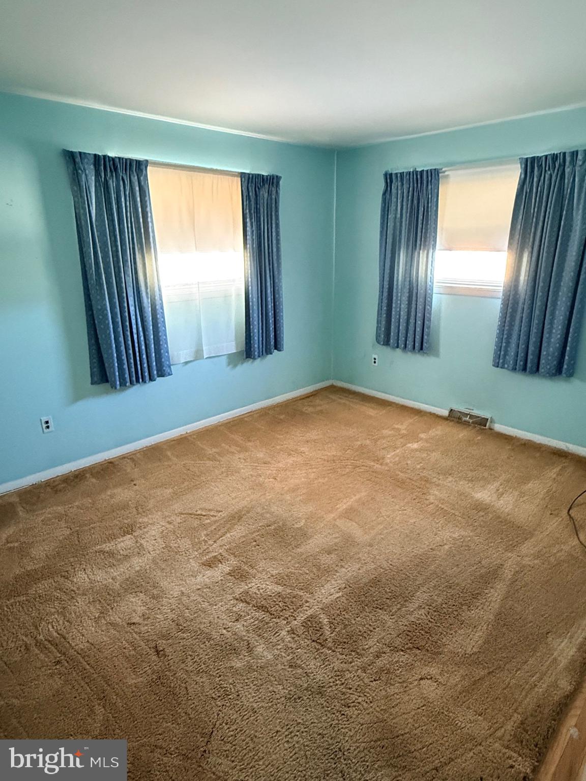 1446 Fitzwatertown Road Willow Grove, PA 19090 - Photo 16 of 19 an empty room with windows