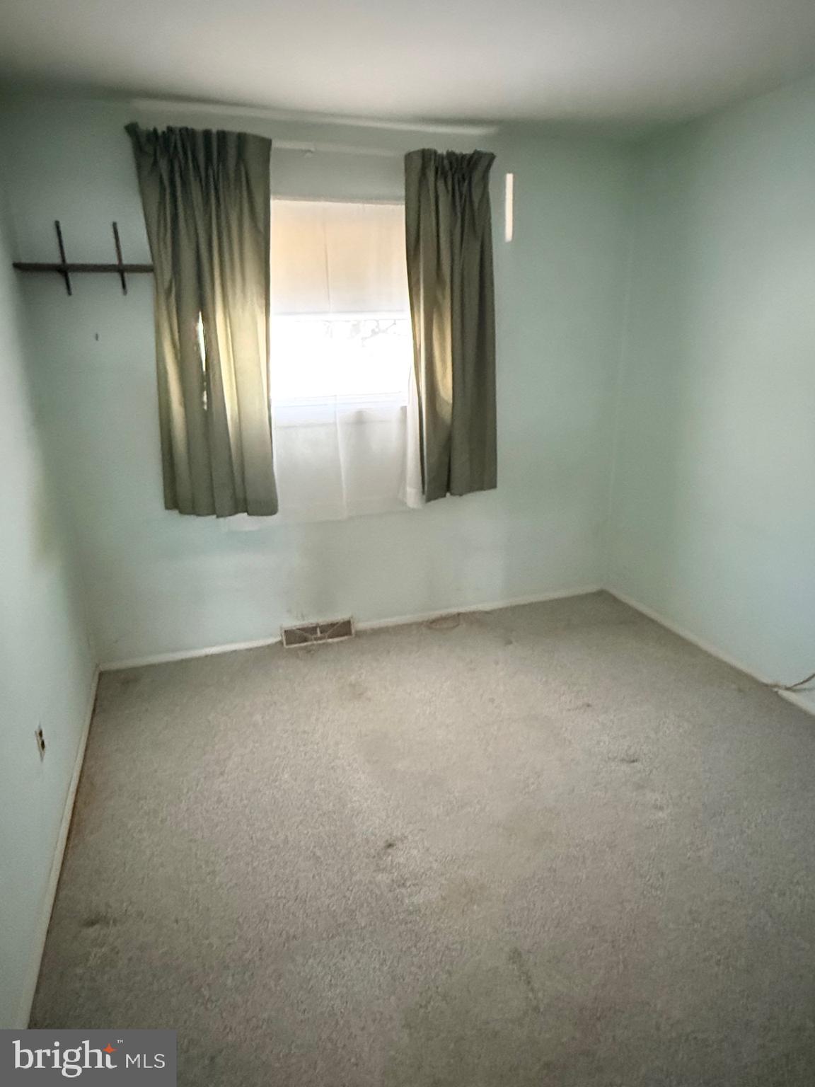 1446 Fitzwatertown Road Willow Grove, PA 19090 - Photo 18 of 19 an empty room with windows