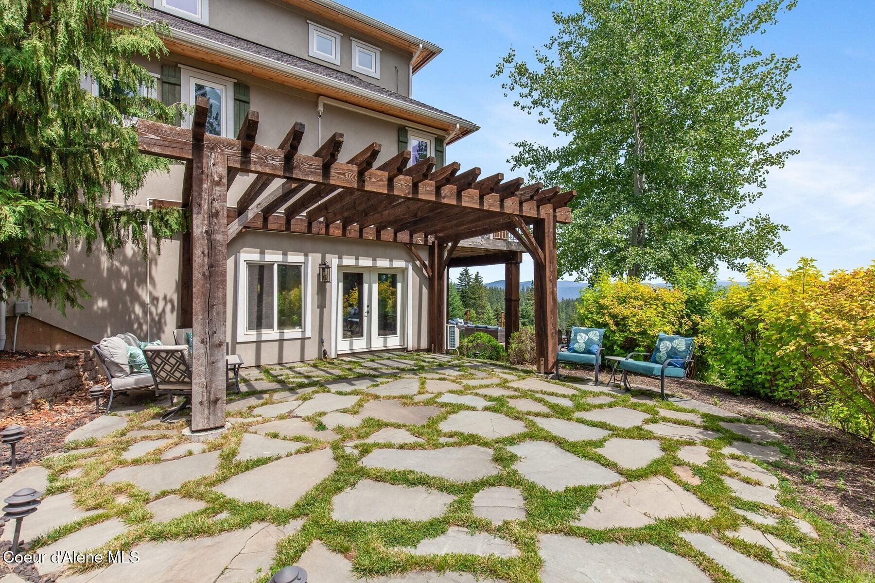 1238 North Reynolds Road Coeur D'Alene, ID 83814 - Photo 38 of 67 Lower level covered patio