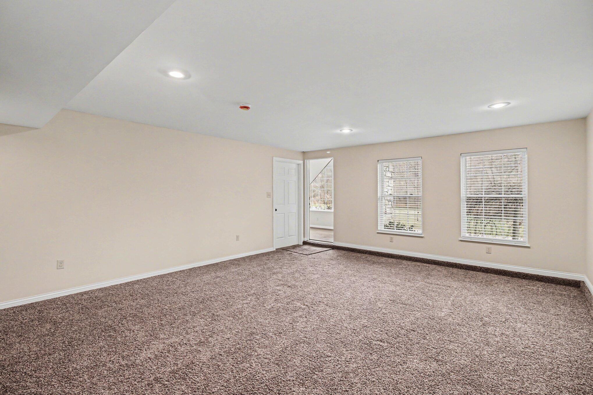659 Bromley-Crescent Springs Road Fort Mitchell, KY 41017 - Photo 15 of 42 Gallery Image 15