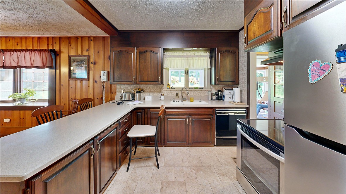 286 Taylor Road Mendon, NY 14472 - Photo 6 of 27 Gallery Image 6