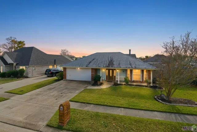 $245,000 | 328 North Canterbury Drive, Laplace, LA 70068