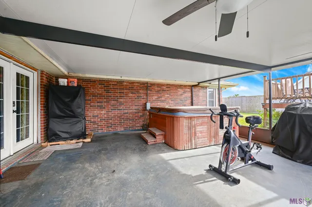 $245,000 | 328 North Canterbury Drive, Laplace, LA 70068