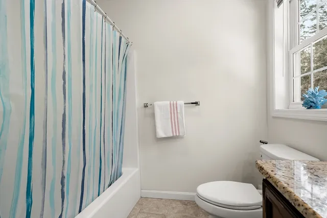 $640,000 | 181 Tarkiln Hill Pl., New Bedford, MA 02745