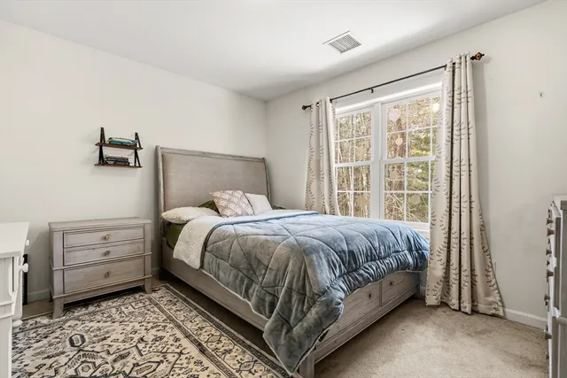 $640,000 | 181 Tarkiln Hill Pl., New Bedford, MA 02745