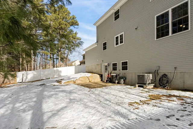 $640,000 | 181 Tarkiln Hill Pl., New Bedford, MA 02745