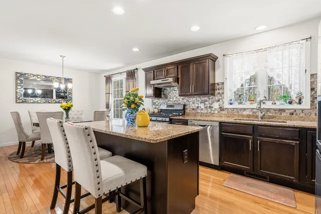 $640,000 | 181 Tarkiln Hill Pl., New Bedford, MA 02745