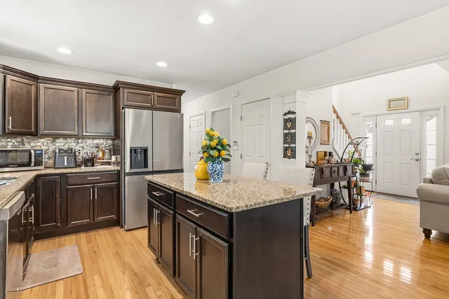 $640,000 | 181 Tarkiln Hill Pl., New Bedford, MA 02745