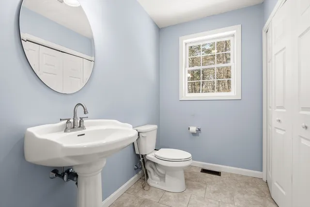 $640,000 | 181 Tarkiln Hill Pl., New Bedford, MA 02745