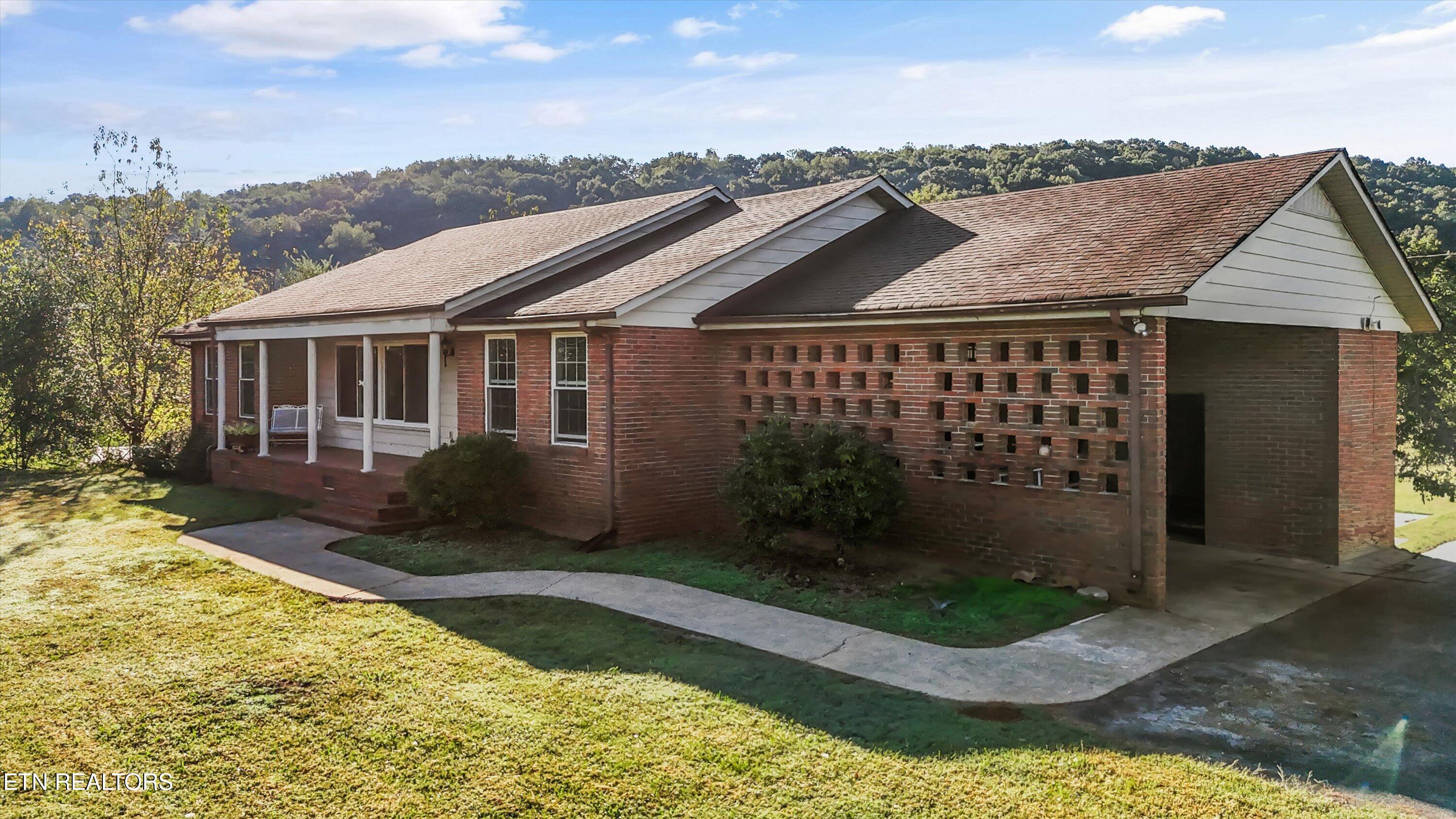 3731 Highway 39w Riceville Tn 37370 Riceville, TN 37370 - Photo 2 of 39 02-3731 TN-34