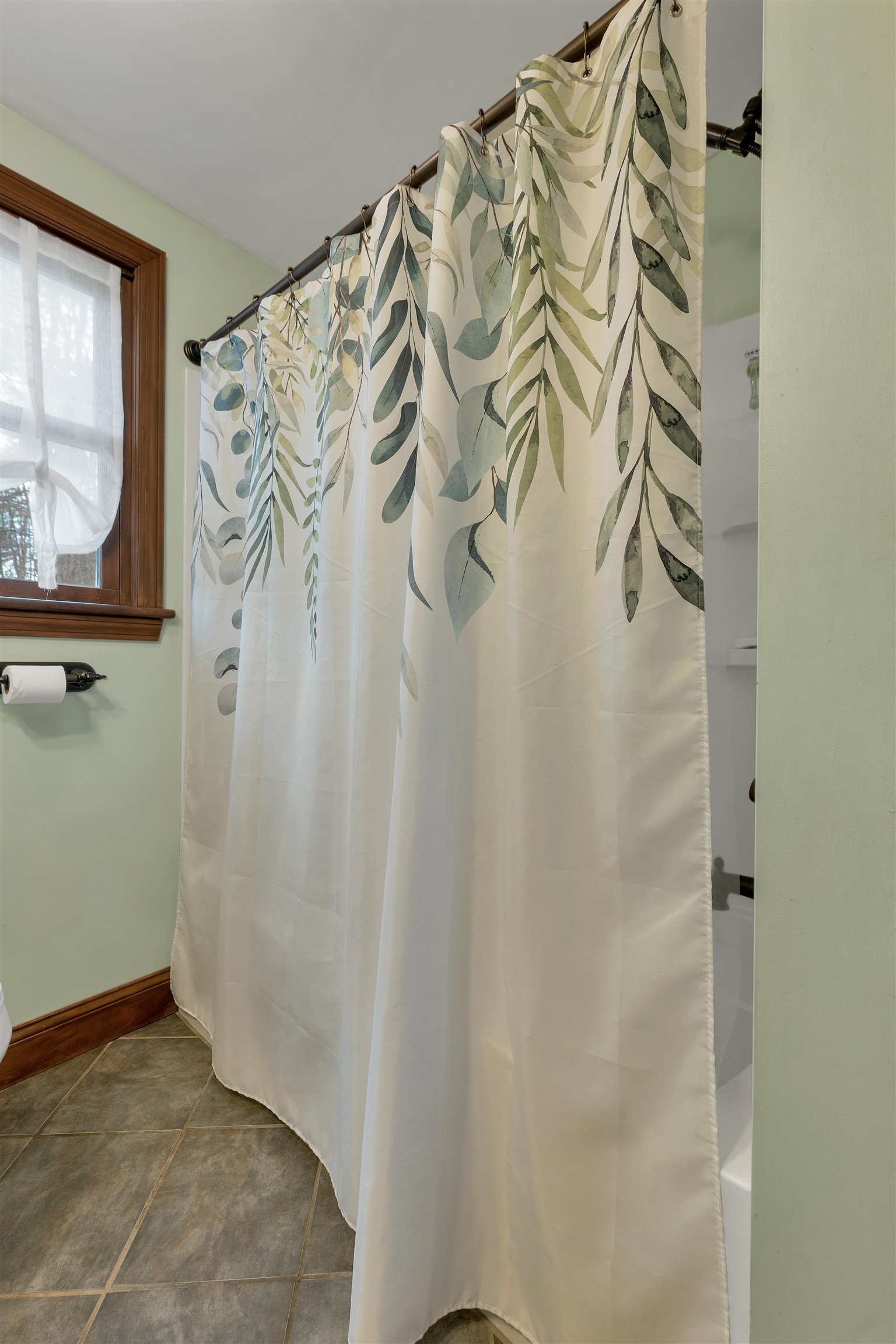53 Mammoth Road Londonderry, NH 03053 - Photo 28 of 54 Gallery Image 28