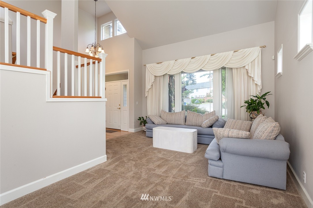 18628 176th Place Southeast Renton, WA 98058 - Photo 4 of 20 Gallery Image 4