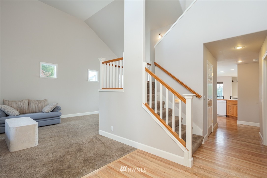 18628 176th Place Southeast Renton, WA 98058 - Photo 5 of 20 Gallery Image 5