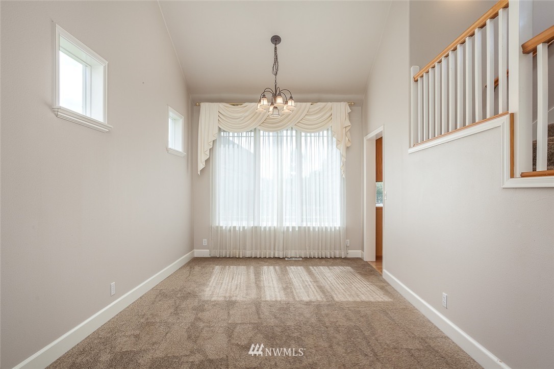 18628 176th Place Southeast Renton, WA 98058 - Photo 6 of 20 Gallery Image 6