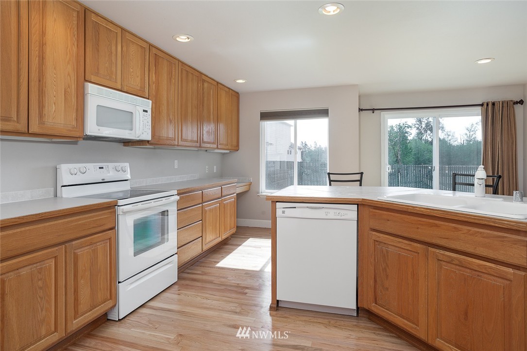 18628 176th Place Southeast Renton, WA 98058 - Photo 8 of 20 Gallery Image 8