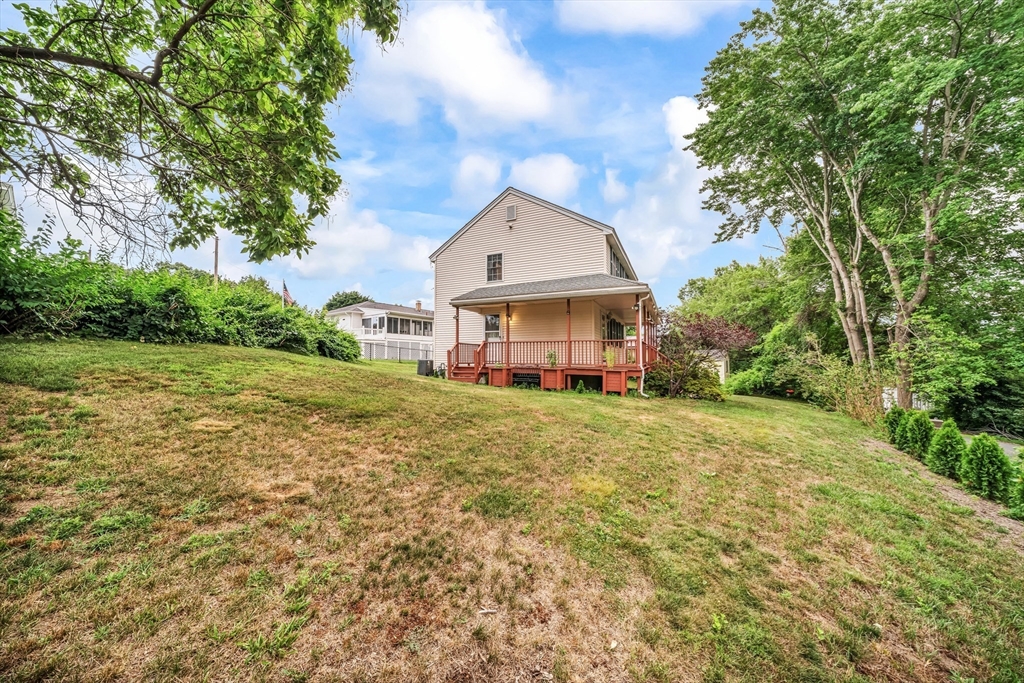 15 Aberdeen Road Methuen, MA 01844 - Photo 12 of 34