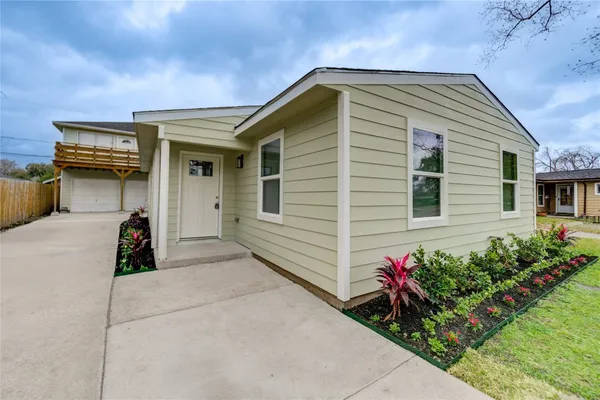 $1,875 | 6603 Narcissus Street, Houston, TX 77087