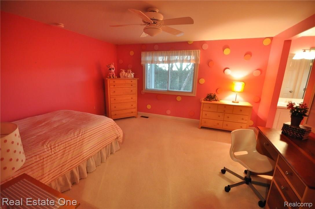 6360 Peach Tree Court Rochester, MI 48306 - Photo 32 of 55 30.JPG