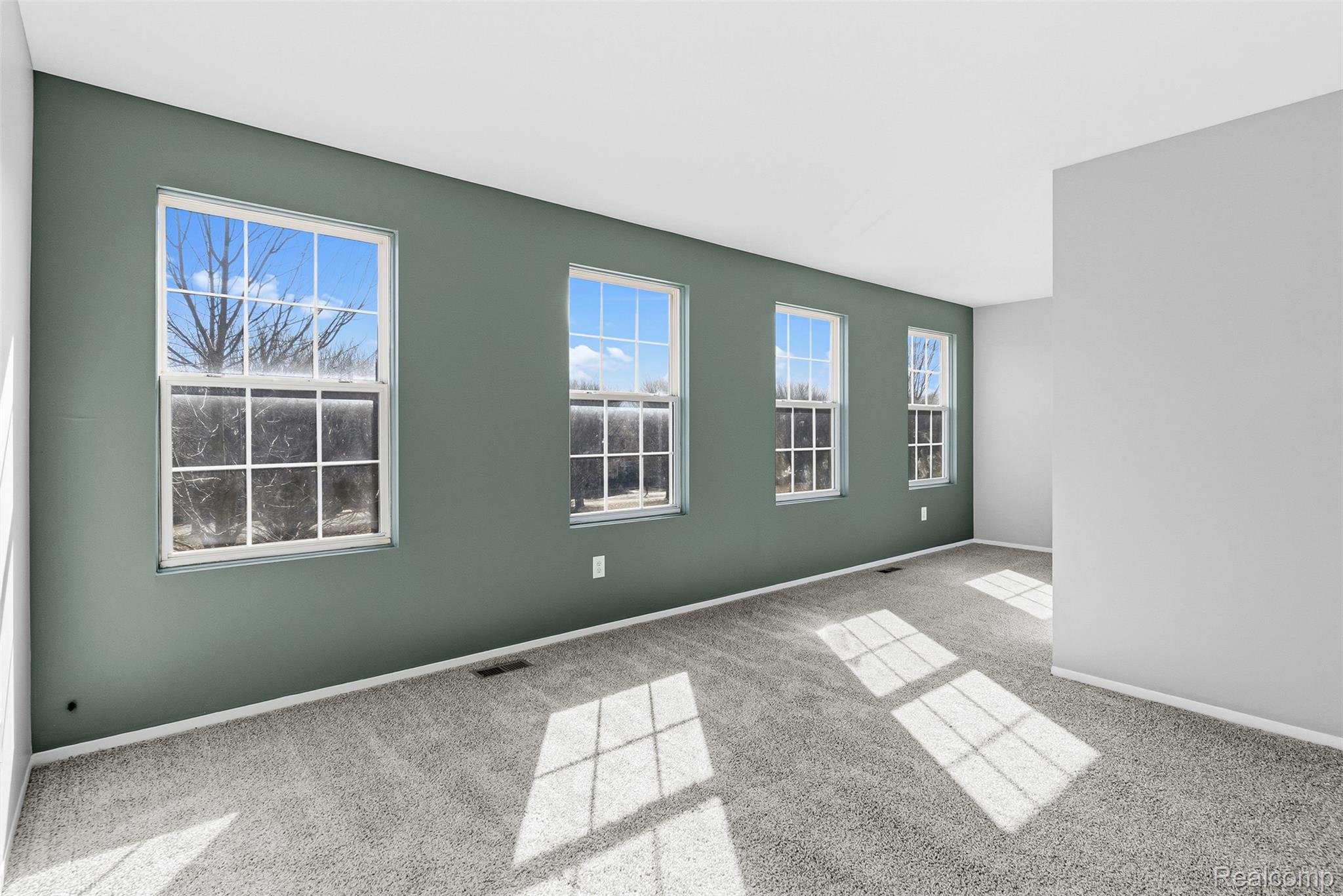 253 Stonegate West Pontiac, MI 48341 - Photo 27 of 40