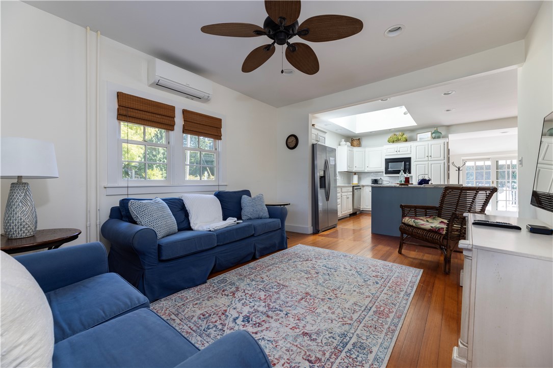 135 Longfellow Road Jamestown, RI 02835 - Photo 19 of 40