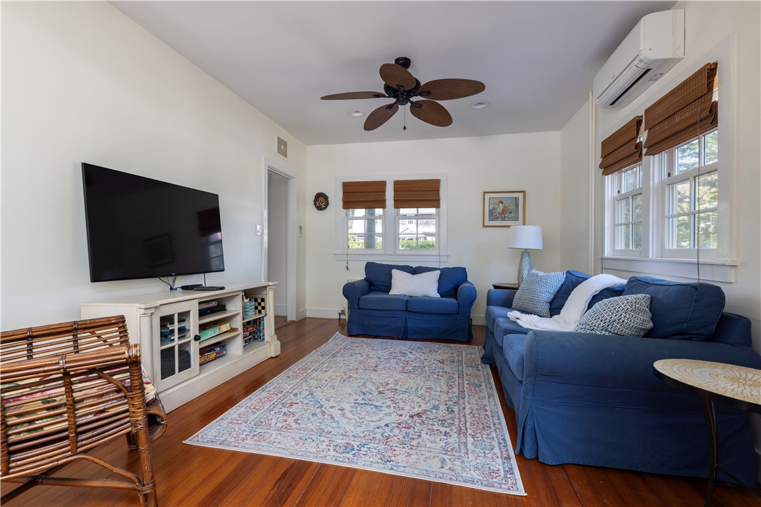 135 Longfellow Road Jamestown, RI 02835 - Photo 20 of 40