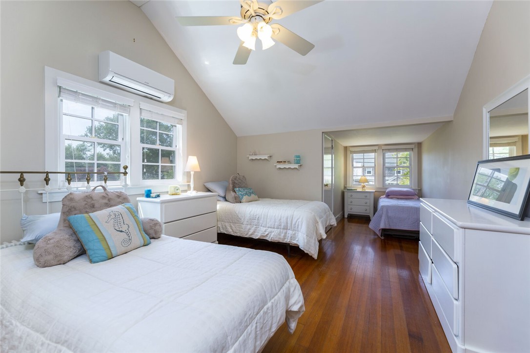 135 Longfellow Road Jamestown, RI 02835 - Photo 28 of 40