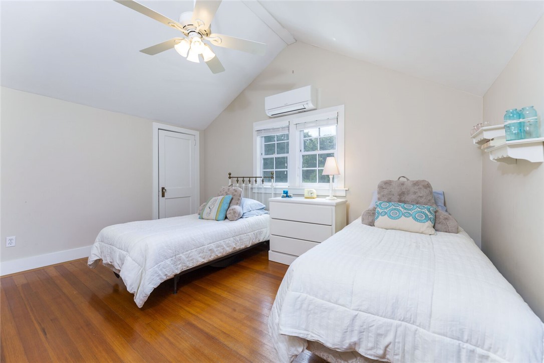 135 Longfellow Road Jamestown, RI 02835 - Photo 29 of 40