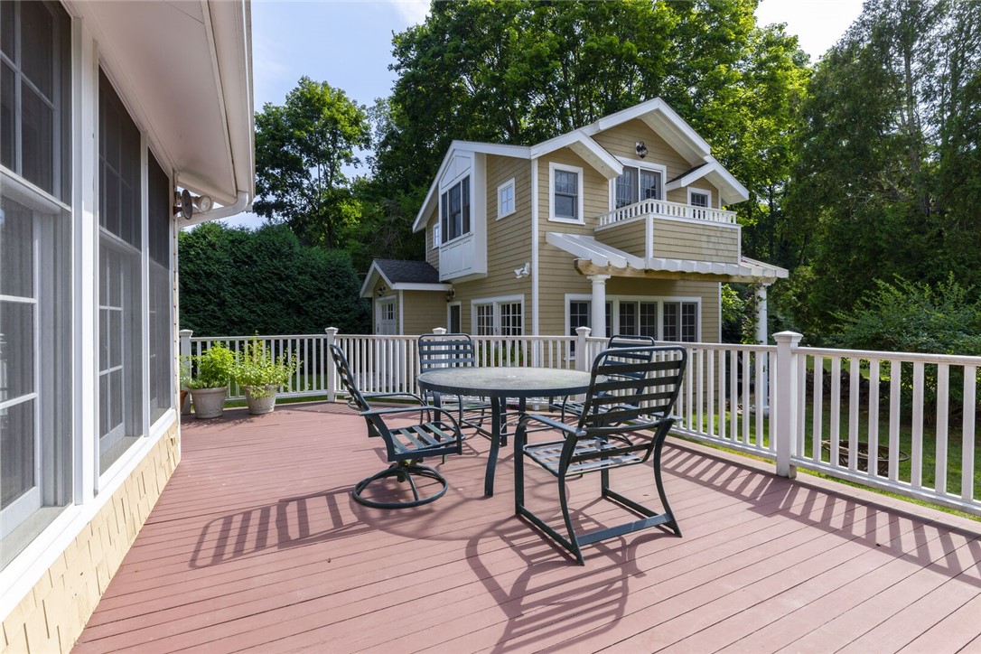 135 Longfellow Road Jamestown, RI 02835 - Photo 38 of 40