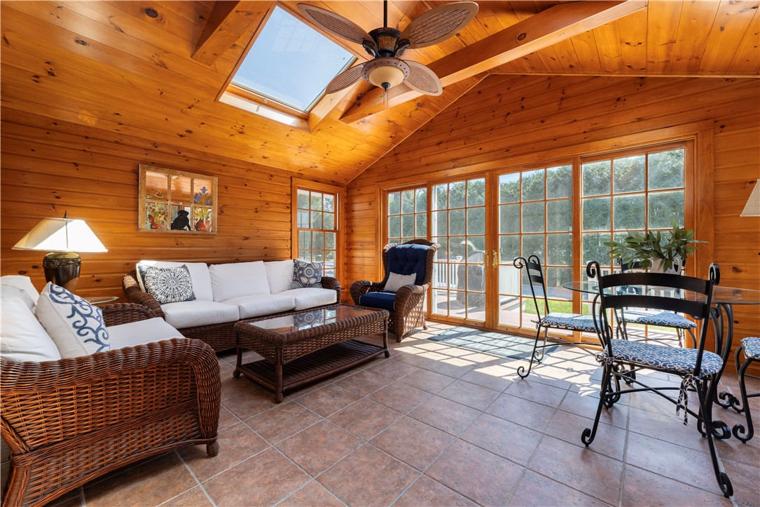 135 Longfellow Road Jamestown, RI 02835 - Photo 10 of 40