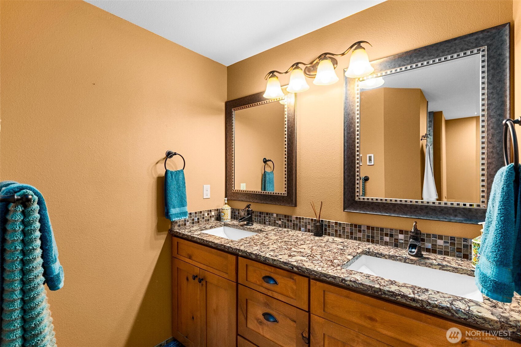 3444 Madrona Beach Road Northwest Olympia, WA 98502 - Photo 24 of 40 Gallery Image 24
