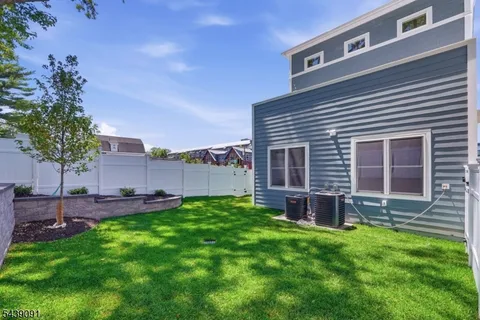 $4,650 | 116 Valley Street, Unit 2, South Orange, NJ 07079
