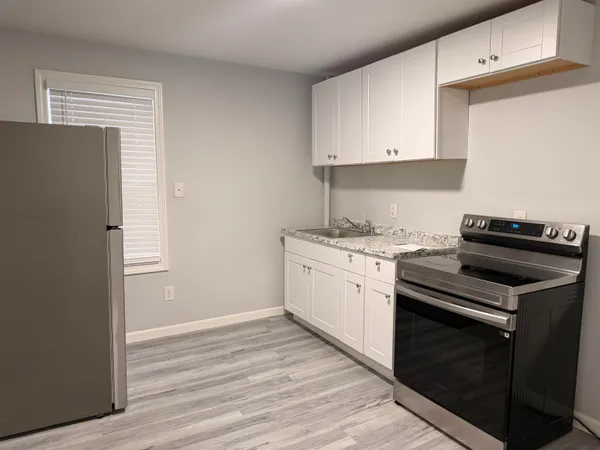 $1,300 | 30 Ledge Street, Unit 7 AND 5, Nashua, NH 03060