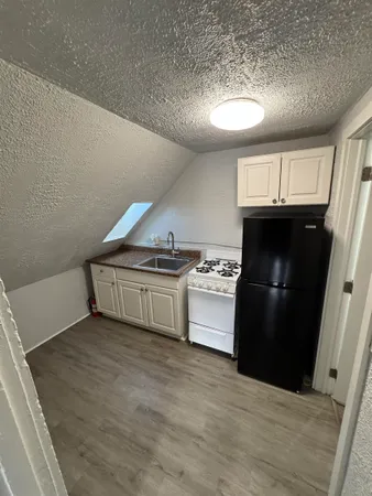 $1,300 | 30 Ledge Street, Unit 7, Nashua, NH 03060