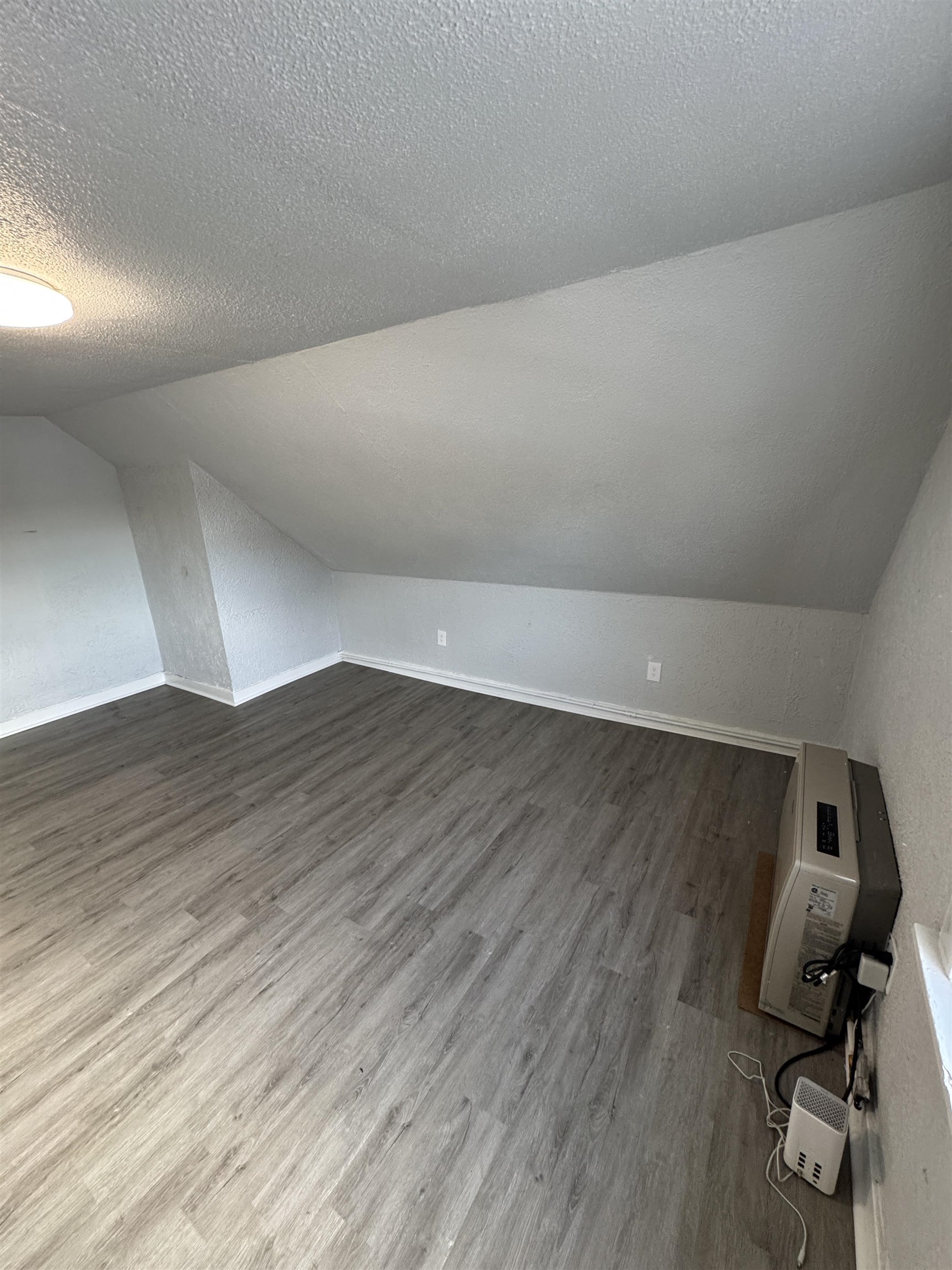 30 Ledge Street, Unit 7 Nashua, NH 03060 - Photo 5 of 8