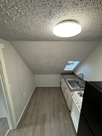 $1,300 | 30 Ledge Street, Unit 7 AND 5, Nashua, NH 03060