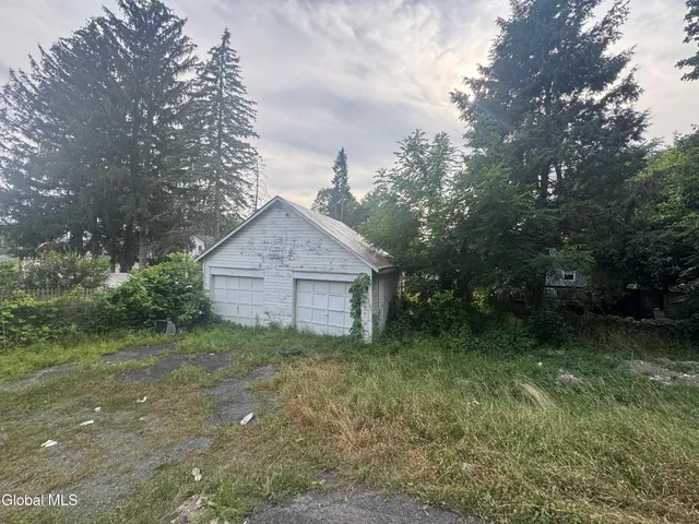 $95,000 | 17 Cortland Street, Brunswick, NY 12180